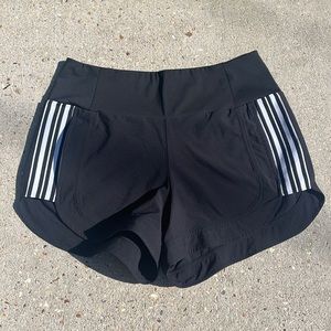 Athleta Ascender Shorts Size 6